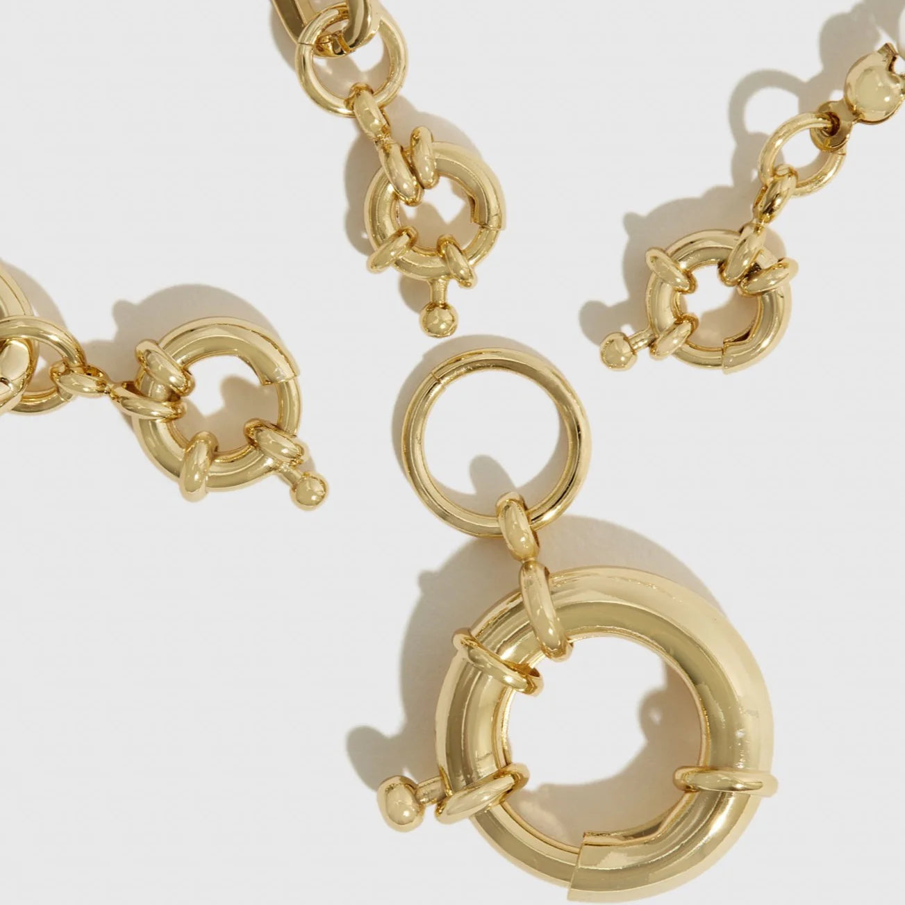COLLIER NOVA
