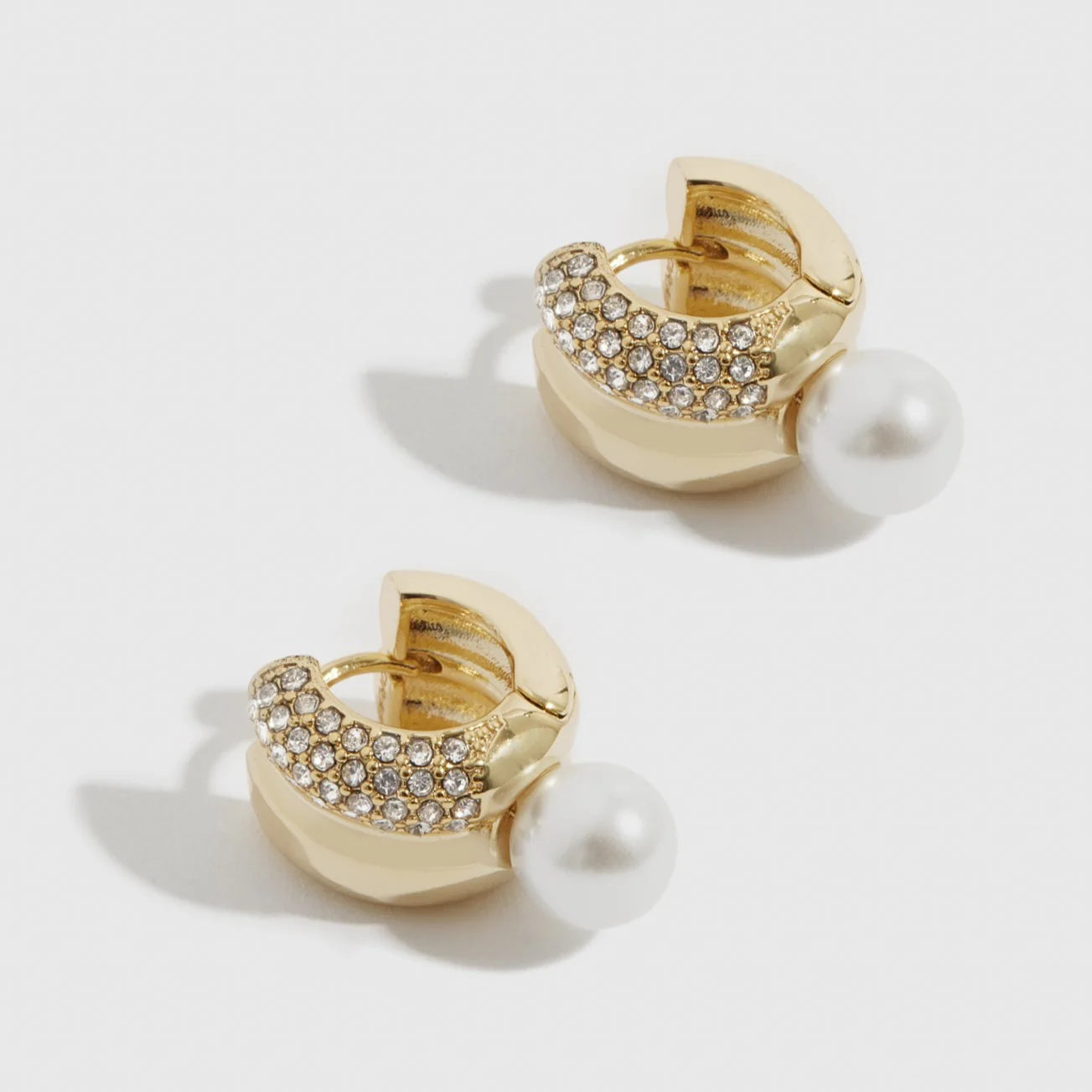 BOUCLES D’OREILLES HUGGIES VÉGA