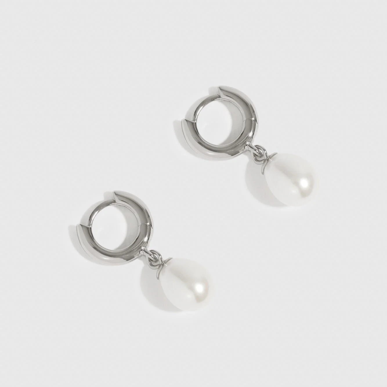ANNEAUX HUGGIE PERLES D'EAU DOUCE