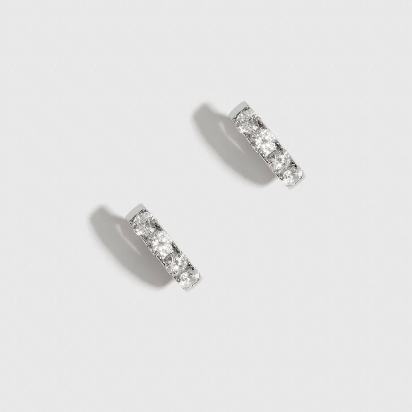 PETITES ANNEAUX HUGGIE PAVÉES